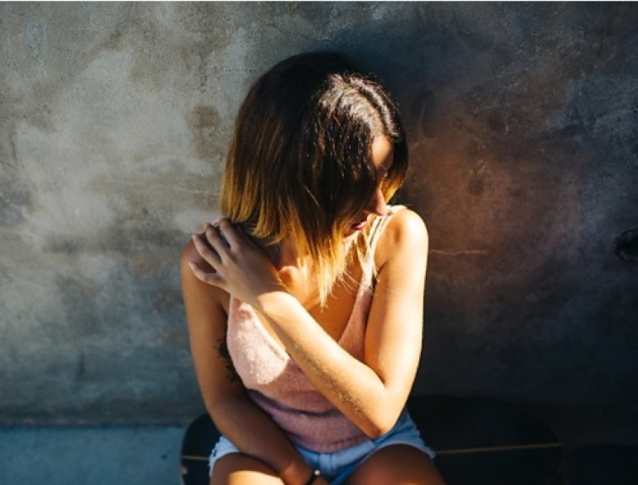 Mãe é acusada de oferecer filhas de 12 e 14 anos por R$ 250 em Cuiabá