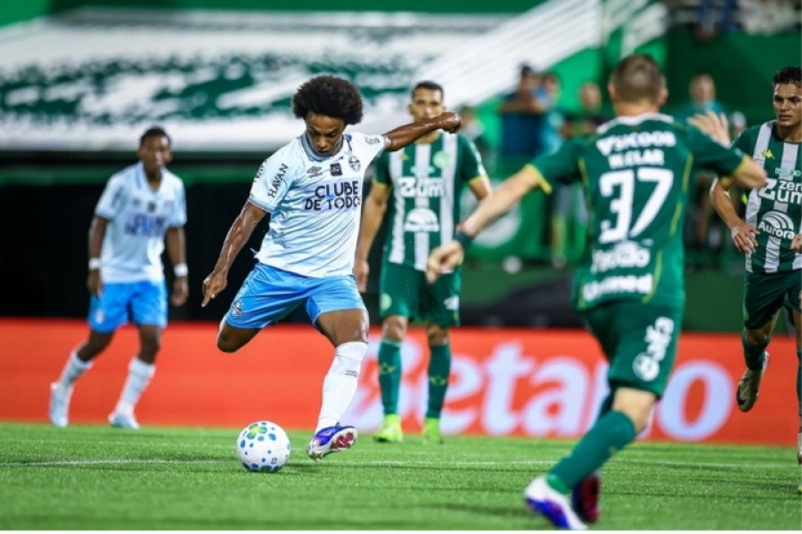 Grêmio empata com Chapecoense e perde a chance de entrar no G5