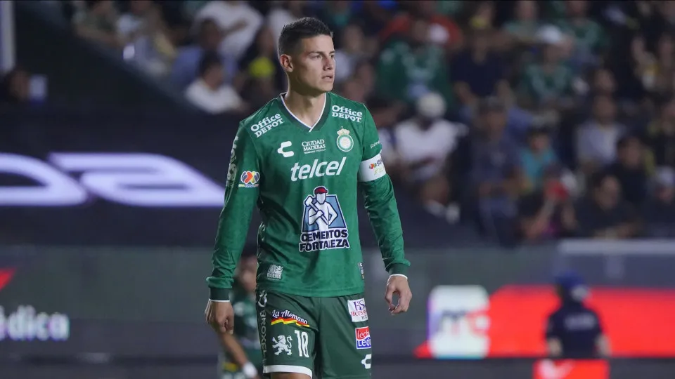 Excluído do Mundial, nome do clube de James Rodríguez ainda aparece na taça