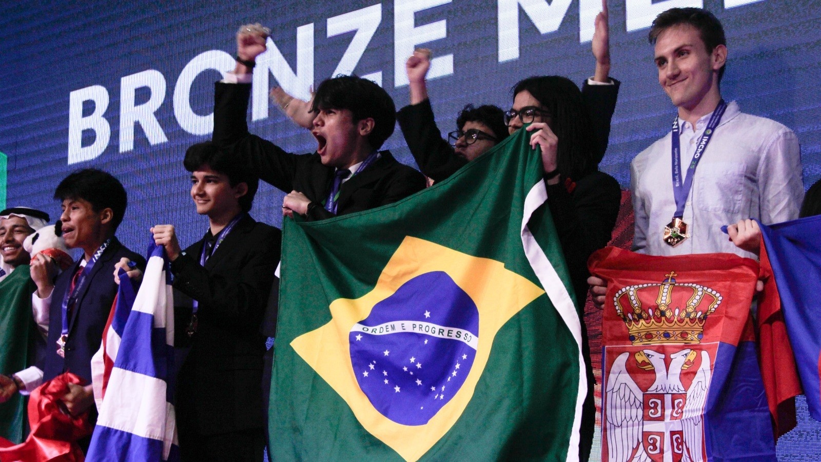 Cearenses levam sete das oito medalhas brasileiras na Olimpíada Internacional de Química